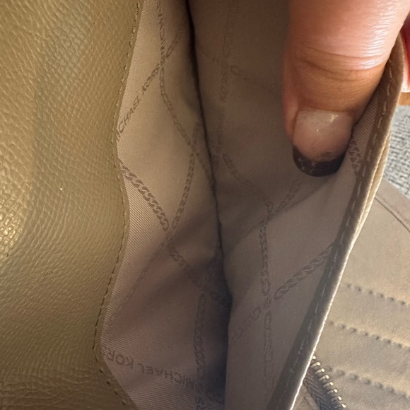 Michael Kors Tan Leather Wallet - Picture 11 of 14
